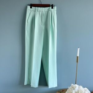 Aritzia/Wilfred effortless pant and matching top.